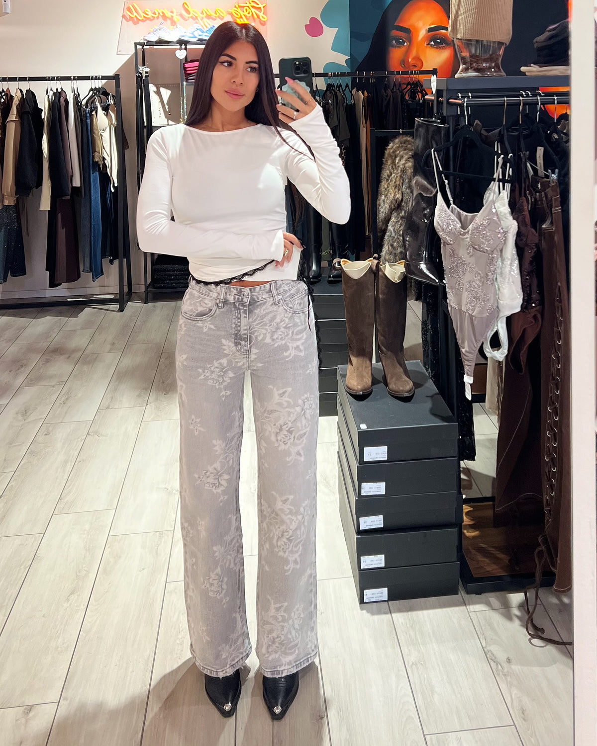 Jeans White Flowers